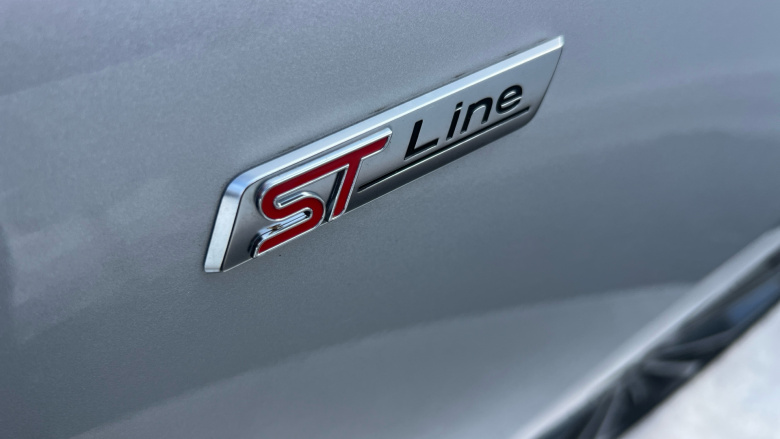 Ford Focus 1.0 EcoBoost Hybrid mHEV ST-Line X Edition 5dr Petrol Estate